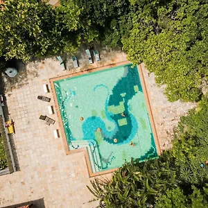 The Eco Palace Hostal